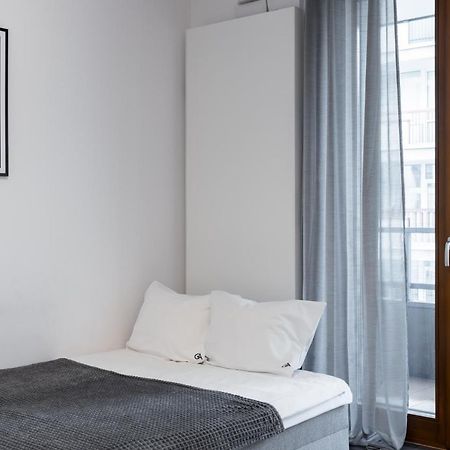 Golden Apartments Warsaw - Bright And Modern Apartments -Premium Building In Top Location- Solidarnosci Buitenkant foto