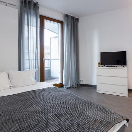 Golden Apartments Warsaw - Bright And Modern Apartments -Premium Building In Top Location- Solidarnosci Buitenkant foto