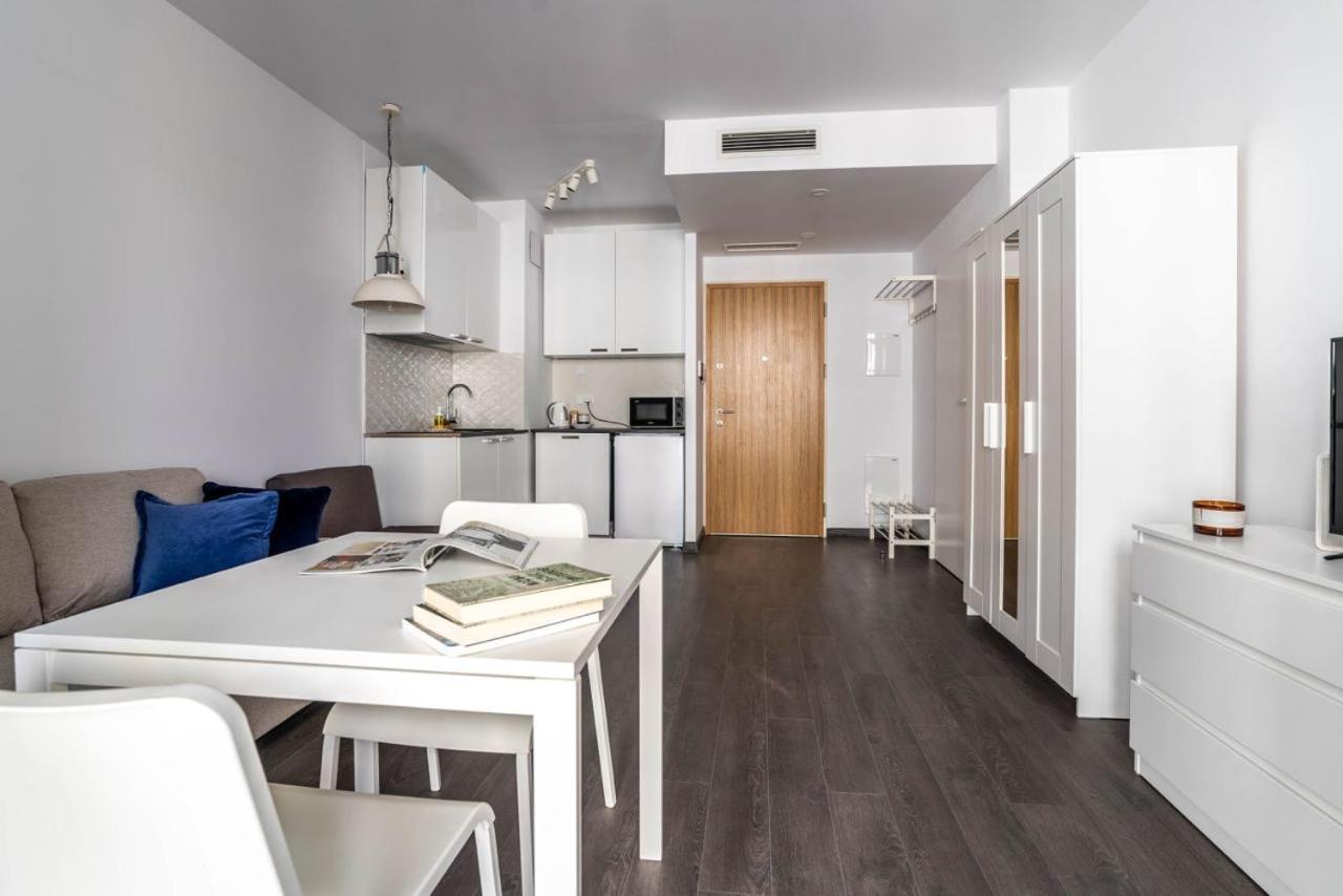 Golden Apartments Warsaw - Bright And Modern Apartments -Premium Building In Top Location- Solidarnosci Buitenkant foto