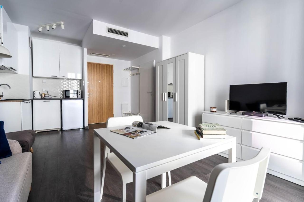 Golden Apartments Warsaw - Bright And Modern Apartments -Premium Building In Top Location- Solidarnosci Buitenkant foto